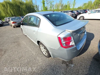 2011 Nissan Sentra 2.0 SR – miniatura 6