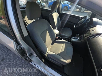 2011 Nissan Sentra 2.0 SR – miniatura 8