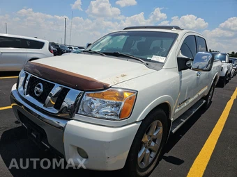 2011 Nissan TITAN SL Crew Cab Short Bed