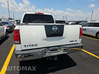 2011 Nissan TITAN SL Crew Cab Short Bed - miniatura 5