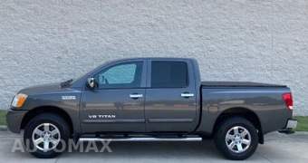 2011 Nissan TITAN SV Crew Cab Short Bed - miniatura 2