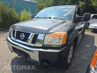 2011 Nissan TITAN SV Extended Cab Medium Bed