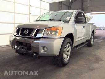2011 Nissan TITAN SV Extended Cab Medium Bed