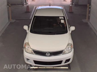 2011 Nissan Versa 1.8 S Hatchback - miniatura 2