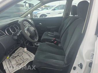 2011 Nissan Versa 1.8 S Hatchback - miniatura 7
