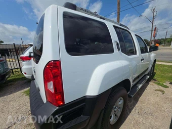 2011 Nissan Xterra S - miniatura 3