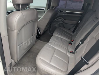 2011 Porsche Cayenne Base - miniatura 16
