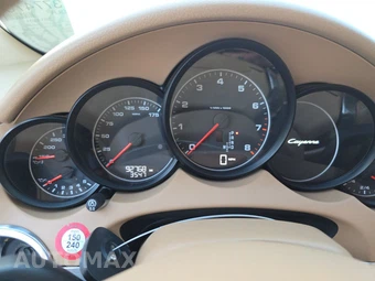 2011 Porsche Cayenne - miniatura 12
