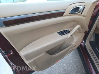 2011 Porsche Cayenne - miniatura 9