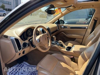 2011 Porsche Cayenne – miniatura 10