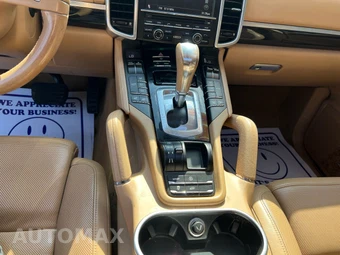 2011 Porsche Cayenne – miniatura 18