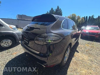 2011 Porsche Cayenne - miniatura 3