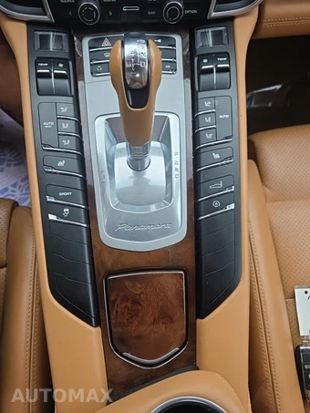 2011 Porsche Panamera 4 – miniatura 29