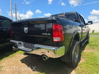 2011 Ram 1500 Laramie Extended Cab Medium Bed – miniatura 3