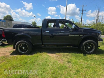 2011 Ram 1500 Laramie Extended Cab Medium Bed – miniatura 4