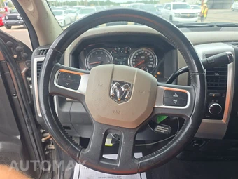 2011 Ram 1500 SLT Extended Cab Medium Bed – miniatura 10