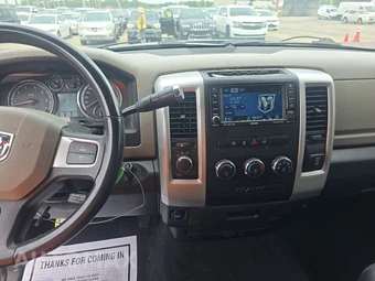 2011 Ram 1500 SLT Extended Cab Medium Bed – miniatura 11