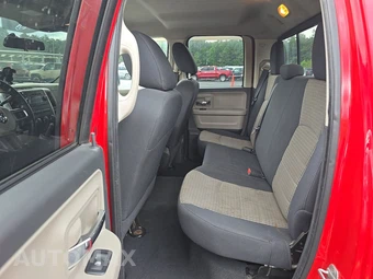 2011 Ram 1500 SLT Extended Cab Medium Bed - miniatura 13