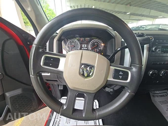 2011 Ram 1500 SLT Extended Cab Medium Bed – miniatura 10