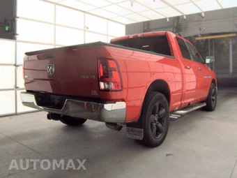 2011 Ram 1500 SLT Extended Cab Medium Bed – miniatura 4