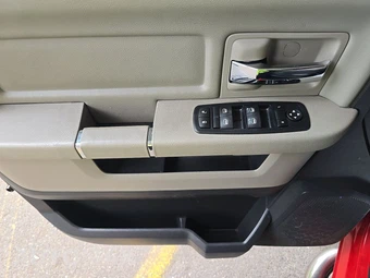 2011 Ram 1500 SLT Extended Cab Medium Bed – miniatura 9