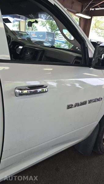 2011 Ram 1500 ST Extended Cab Medium Bed – miniatura 29