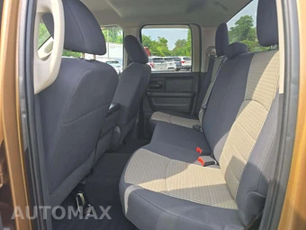 2011 Ram 1500 ST Extended Cab Medium Bed – miniatura 13