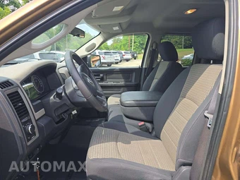 2011 Ram 1500 ST Extended Cab Medium Bed – miniatura 6