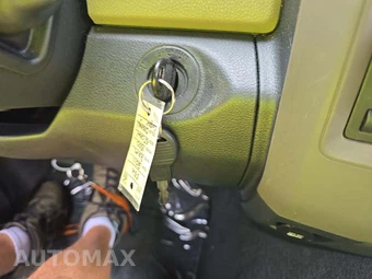 2011 Ram 1500 ST Extended Cab Medium Bed – miniatura 8