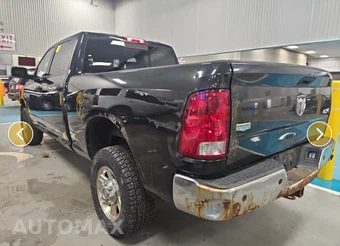 2011 Ram 2500 Laramie Crew Cab Medium Bed – miniatura 4