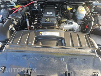 2011 Ram 3500 Cab Chassis ST Crew Cab DRW - miniatura 15