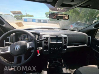 2011 Ram 5500 Cab Chassis SLT Regular Cab DRW – miniatura 7