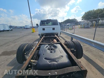 2011 Ram 5500 Cab Chassis ST Regular Cab DRW - miniatura 10