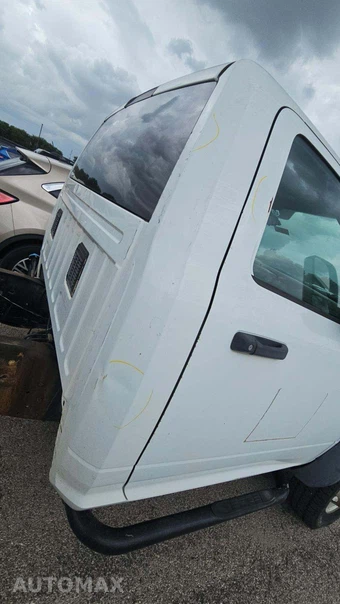 2011 Ram 5500 Cab Chassis ST Regular Cab DRW - miniatura 27