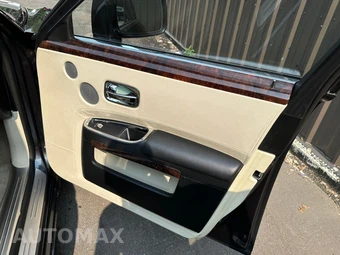 2011 Rolls-Royce Ghost – miniatura 18