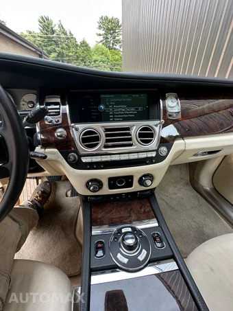 2011 Rolls-Royce Ghost – miniatura 24