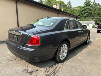 2011 Rolls-Royce Ghost – miniatura 4