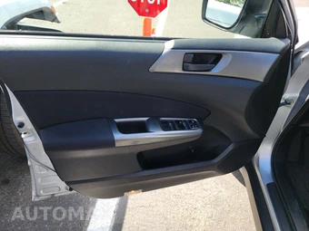 2011 Subaru Forester 2.5X – miniatura 9