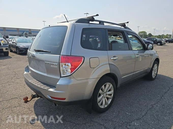 2011 Subaru Forester 2.5X Limited - miniatura 3