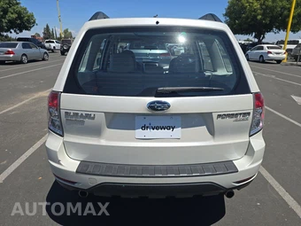 2011 Subaru Forester 2.5X w/Alloy Wheel Value Pkg – miniatura 5