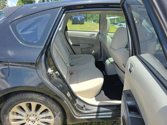 2011 Subaru Impreza 5-Door 2.5i Premium Hatchback w/Power Moonroof Value Pkg – miniatura 13