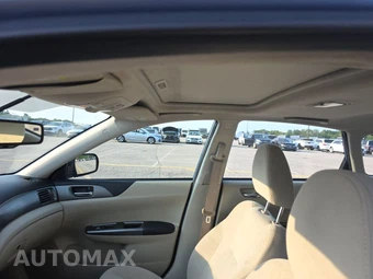 2011 Subaru Impreza 5-Door 2.5i Premium Hatchback w/Power Moonroof Value Pkg - miniatura 17