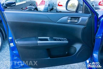 2011 Subaru Impreza WRX Sedan - miniatura 11