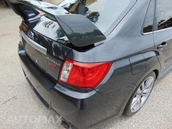 2011 Subaru Impreza WRX STi Sedan - miniatura 6