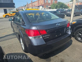 2011 Subaru Legacy 2.5i Premium w/All Weather Pkg – miniatura 6