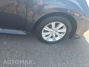 2011 Subaru Legacy 2.5i Premium w/All Weather Pkg – miniatura 9