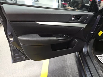 2011 Subaru Legacy 2.5i Premium w/All Weather Pkg & Power Moonroof - miniatura 9