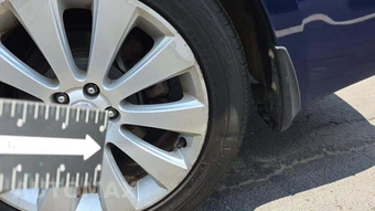 2011 Subaru Legacy 3.6R Limited w/Power Moonroof & Navigation - miniatura 24