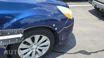 2011 Subaru Legacy 3.6R Limited w/Power Moonroof & Navigation - miniatura 31