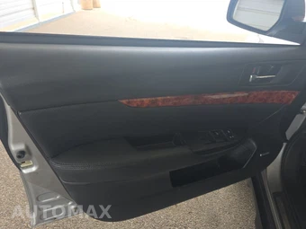 2011 Subaru Outback 2.5i Limited w/Power Moonroof – miniatura 9